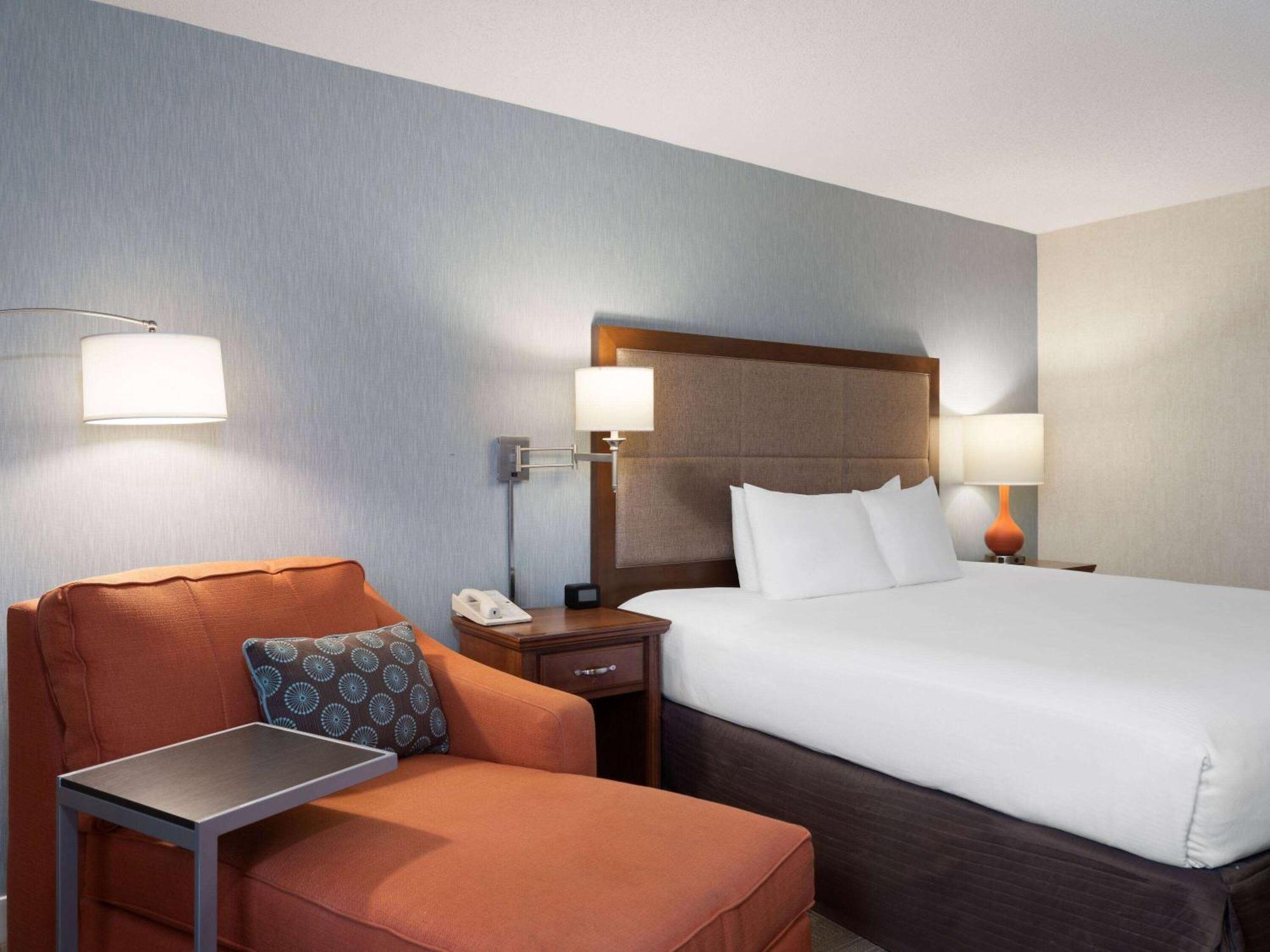 Wingate By Wyndham St Louis Airport Hotel Saint Ann Luaran gambar