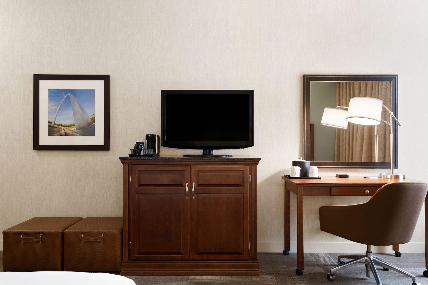 Wingate By Wyndham St Louis Airport Hotel Saint Ann Luaran gambar